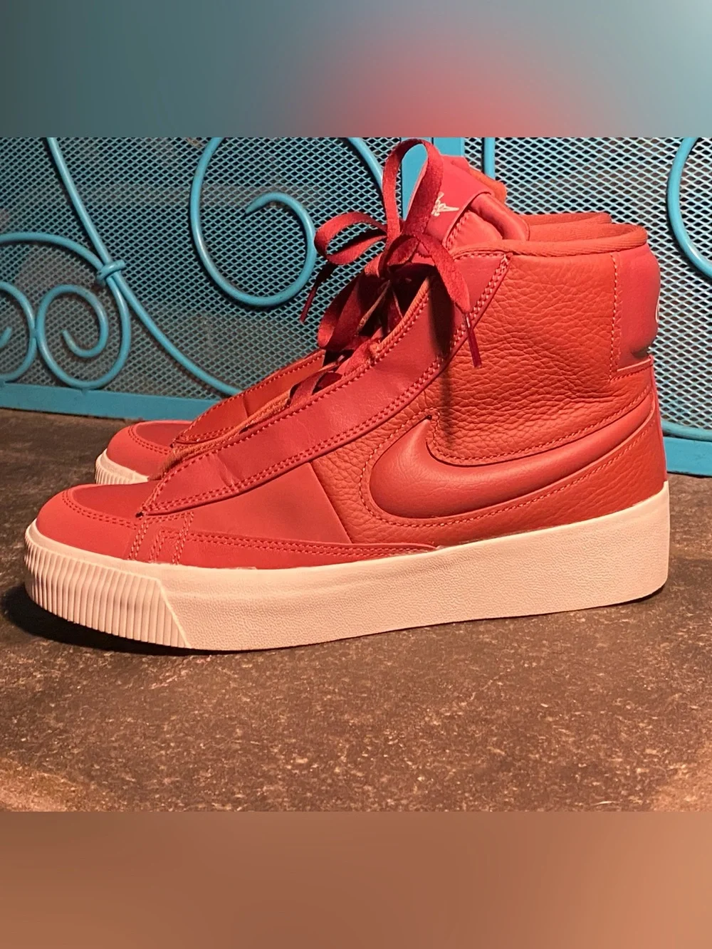 Adorable NWOT NIKE UK high top sneakers,terracotta leather,thick white sole, 8